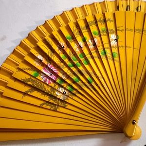 "España" Yellow vintage handheld fan